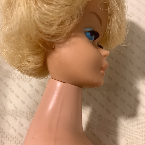 Vintage 1962 bubble cut Barbie. Original box. - Picture 9 of 10